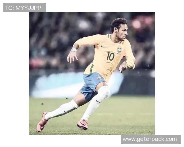 历届足球桑巴球星精选名单回顾及传奇人物分析